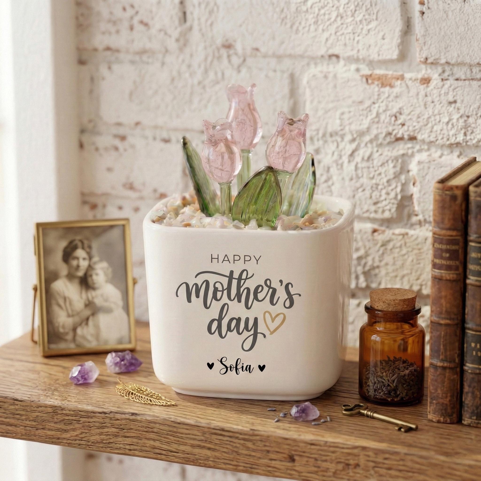 Personalized Tulip Glass Flower Pot – Custom Mother's Day Gift