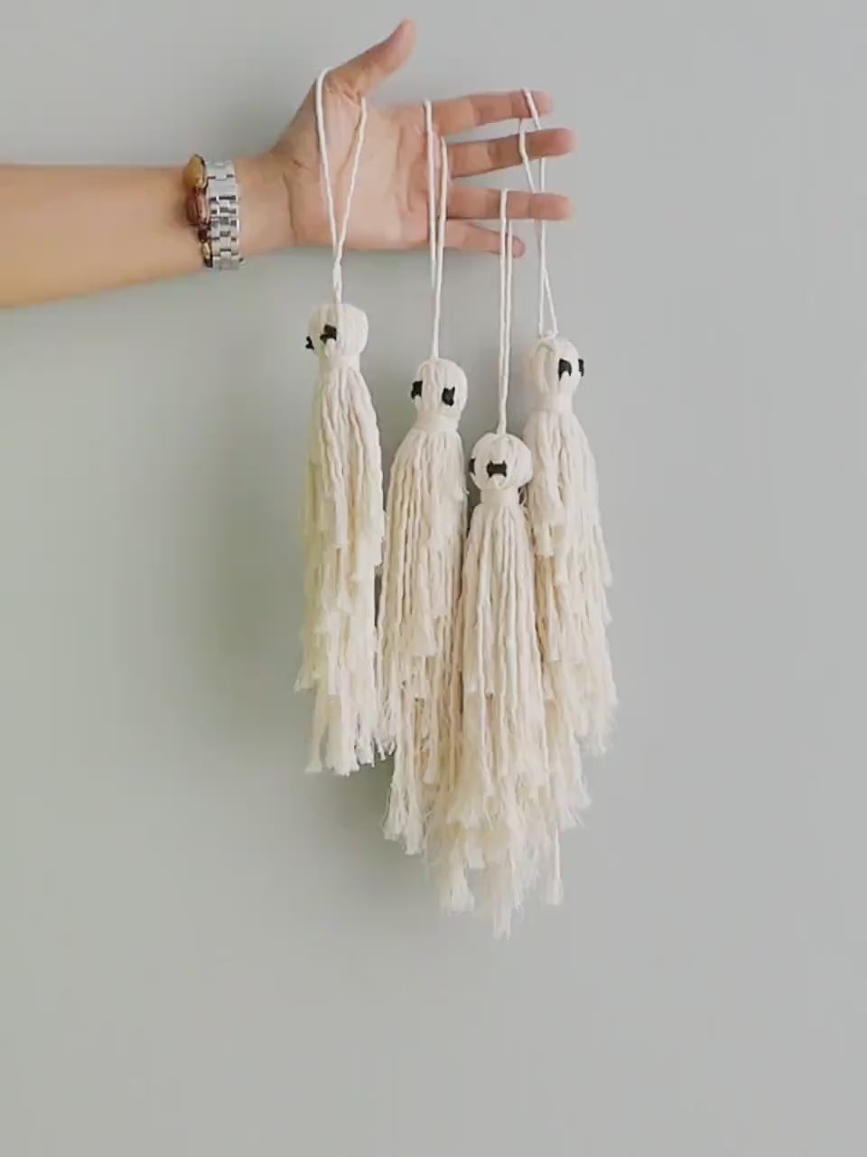 Macrame Ghost, Halloween Decor, Halloween Macrame, Goth Wall Hanging, Halloween Wall Decor, Macrame Gifts, Halloween Ghosts, Home Decor V82